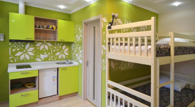 Кровать в общем номере (женский номер) Guest house "Golden Gate 911 "