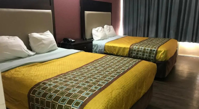 Двухместный номер Deluxe Express Inn