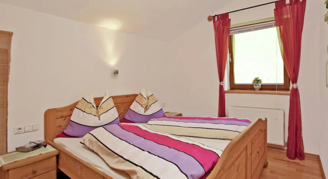 Splendid Apartment With Garden in Sankt Johann im Pongau, Boek Appartement St Johann im Pongau Salzburger Sportwelt