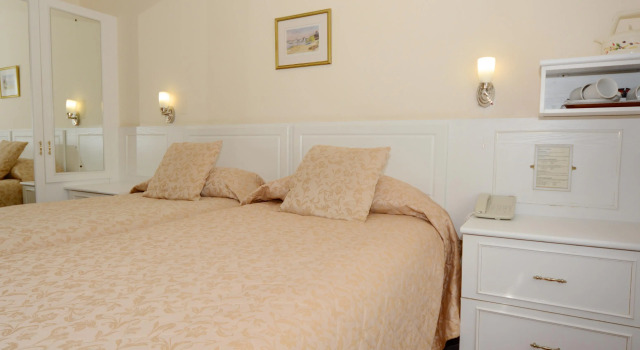 Arlington Hotel, Забронировать Отель Отели Борнмута 3 звезды, рядом с Парк Мейрик, 3*