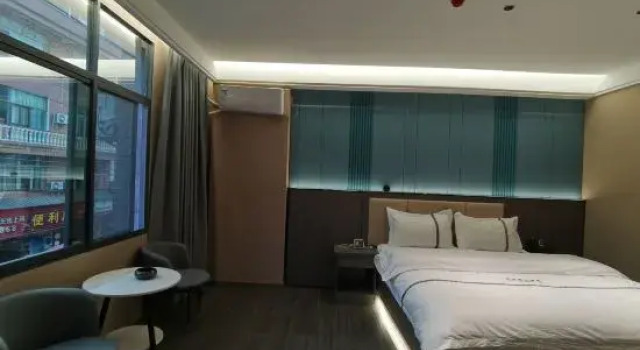 Люкс Deluxe Huazhe Hotel (Mengzi People's Hospital)