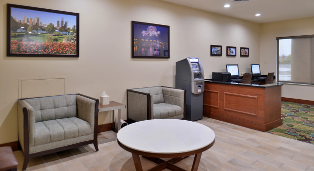 Holiday Inn Express & Suites Dearborn SW - Detroit Area by IHG