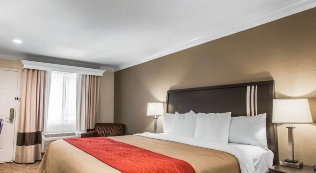 Двухместный номер Superior Quality Inn Downey