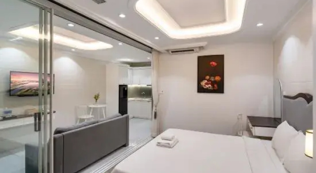 Люкс Цокольный этаж The Royal City Hotel