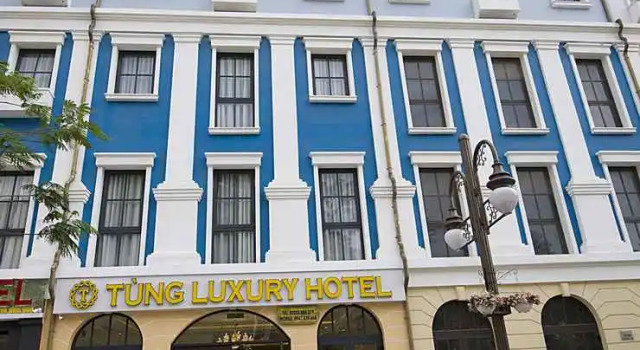 LUXURY HOTEL, Забронировать Отель Отели Халонг с парковкой, Парковка