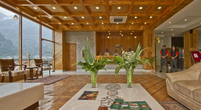 Snow Flakes Resort And Spa Centrally Heated Luxury Resort