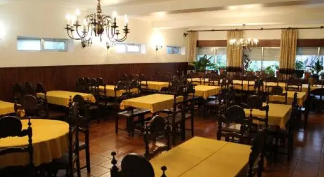 Alojamento Local Santa Cruz, Забронировать Отель Отели в центре Миранда-ду-Дору, в центре