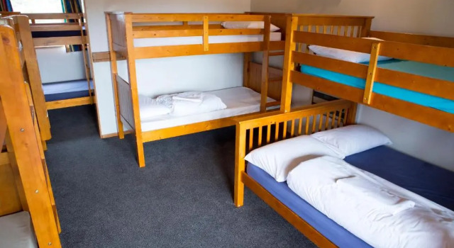 Кровать в общем номере Glentanner Park Centre