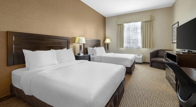 Четырёхместный номер Standard Best Western Estevan Inn & Suites