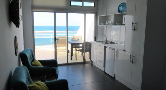 Apartamento 1ª linea Las Canteras -vista mar con terraza y wifi - 307, Забронировать Апартаменты/квартира Отели Лас-Пальмас-де-Гран-Канария с парковкой, рядом с Музей науки и техники, Парковка