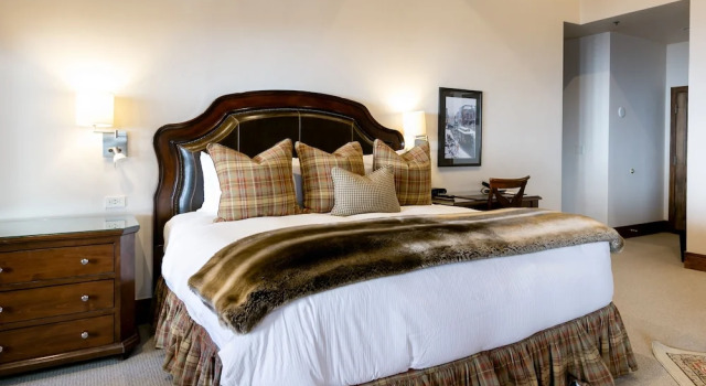 Bald Eagle Three Bedroom Suite in the Heart of Park City 3 Condo by RedAwning, Book Lejlighed Hoteller i Mound City med parkering, Parkering