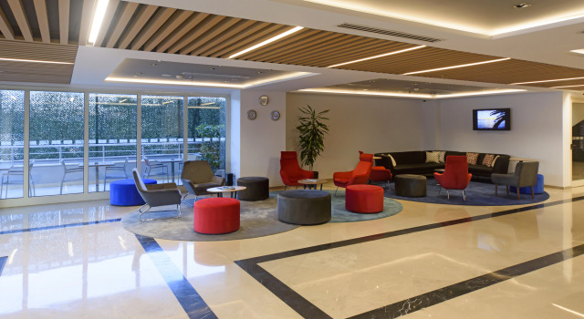 Holiday Inn Express Istanbul-Altunizade by IHG, Забронировать Отель Отели Стамбула 3 звезды, 3*