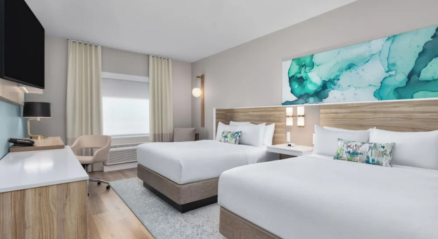 Четырёхместный номер Standard Wyndham Garden Anna