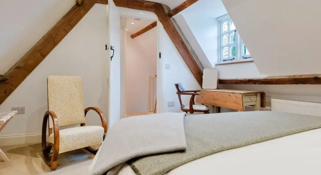Cottage in Painswick Near Cotswold Way