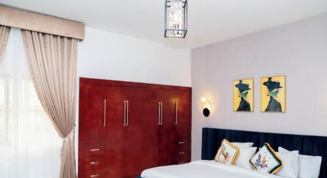 Sujimoto Residence, Rezerwuj Apartament Hotele w Lagos z parkingiem, Parking