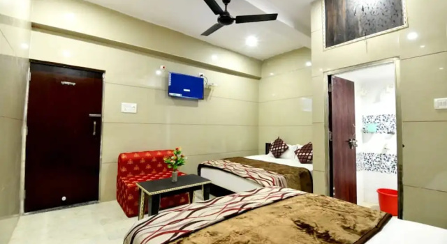 Goroomgo Royal Agrawal Palace Agra