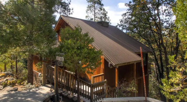 Коттедж Muir House