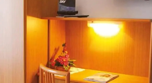 Трёхместный номер Standard с балконом Hotel Mediterranée