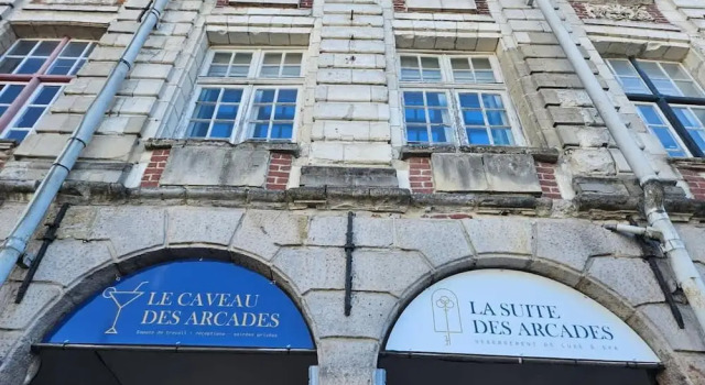 La Suite des Arcades Grand Place Sauna et Balneo, Varaa Huoneisto Arras 