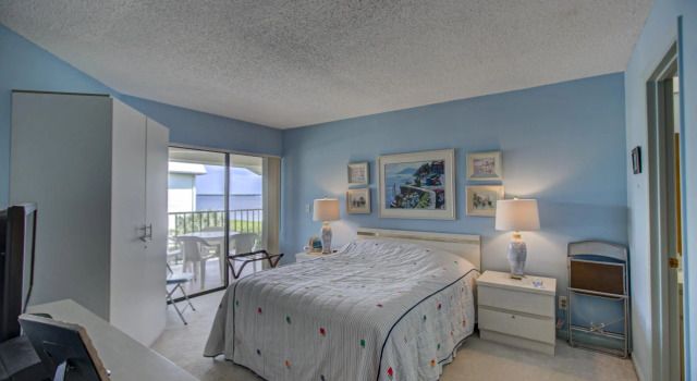 Anna Maria Island Beach Sands 101, Забронировать Курортный отель Брейдентон Sarasota Area, рядом с Центр парасейлинга "Фан-энд-Сан Парасейл"