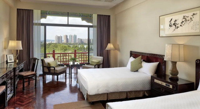Номер Standard с балконом и с видом на озеро The Grand Hotel Kaohsiung