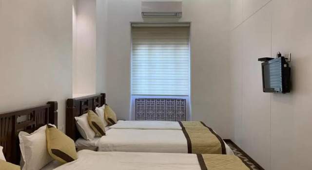 Четырёхместный номер Superior Carlton Hotel Mumbai - Behind Taj Mahal Palace Colaba Mumbai