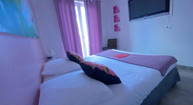 Полулюкс Hôtel la Rotonde