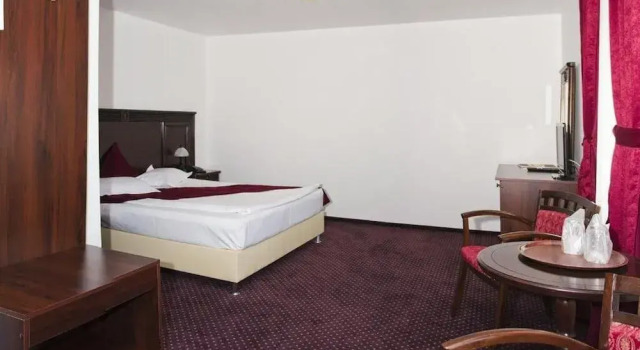 Hanul Domnesc, Rezervovat Hotel Hotely v Prahova Valley s parkováním, Parkování