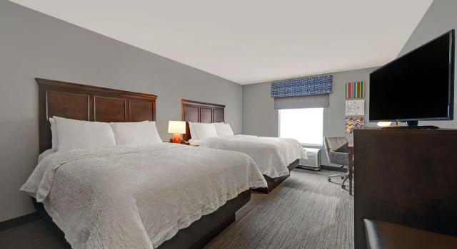 Четырёхместный номер Standard Hampton Inn Farmington