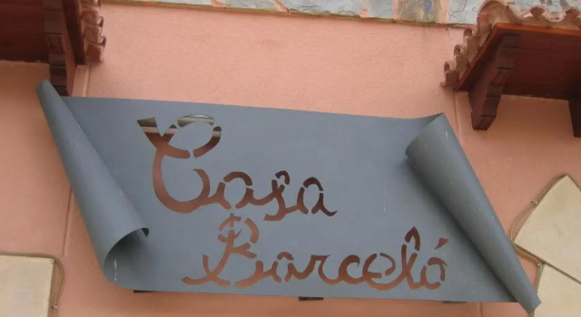 Hostal Casa Barcelo, Забронировать Отель Отели Terra Alta с парковкой, Парковка