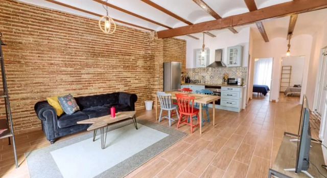 Апартаменты Beams & Bricks