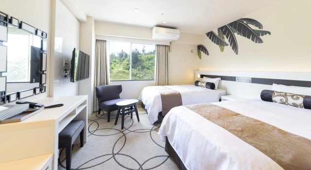 Двухместный номер Standard с видом на горы Courtyard by Marriott Okinawa Resort