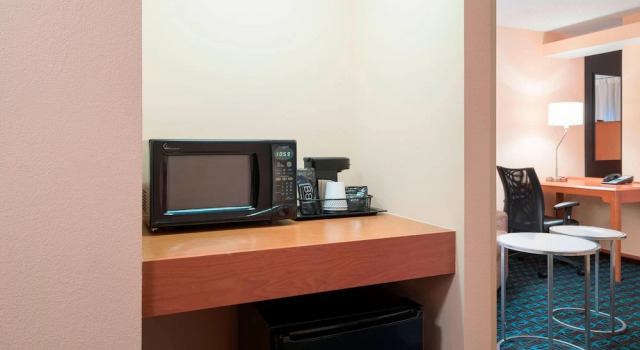 Люкс Fairfield Inn & Suites by Marriott State College