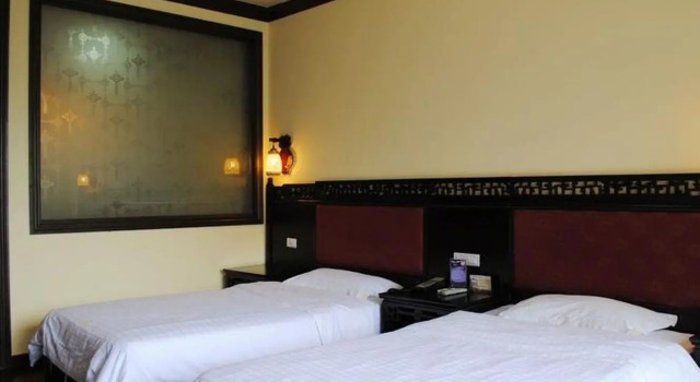 Yangshuo River Valley Resort Hotel, Rezerwuj Ośrodek wypoczynkowy Hotele resortowe w Yangshuo, Ośrodek wypoczynkowy