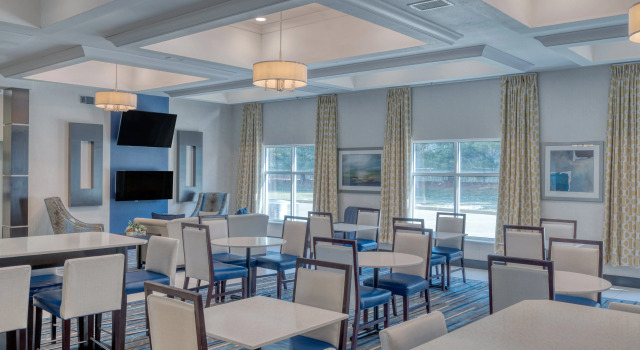 Holiday Inn Express and Suites Edwardsville, an IHG Hotel, Buchen Sie Hotel Edwardsville Illinois
