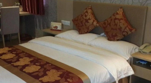 Chengdu Rayne Holidany Hotel, Boek Hotel Hotels in Chengdu met parkeren, Parkeren