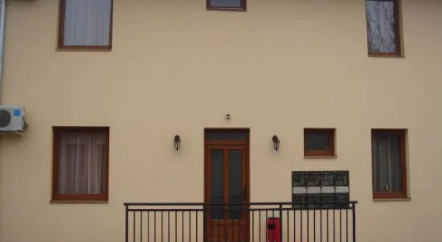 Balaton Apartmanház, Забронировать Отель Шиофок Шомодь, рядом с Железнодорожный вокзал Шиофок