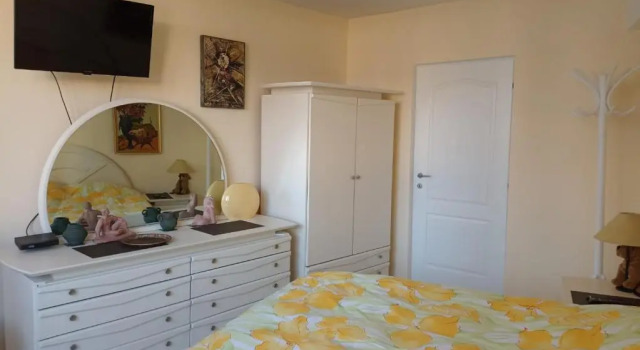 Апартаменты Two Bedroom Apartment Farmec