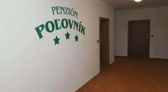 Penzion Polovnik, Rezerwuj Hotel Hotele w Košický kraj z parkingiem, Parking