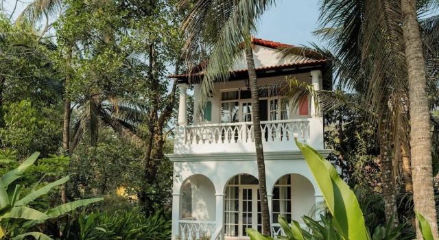 ELIVAAS Maison 10 Luxe 4 BHK Villa, Réserver Villa Siolim 