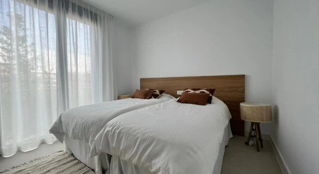 Mesas Homes luxury 4 bed apartment near the sea and port Estepona, Забронировать Апартаменты/квартира Отели Эстепона с парковкой, рядом с Палеонтологический музей, Парковка