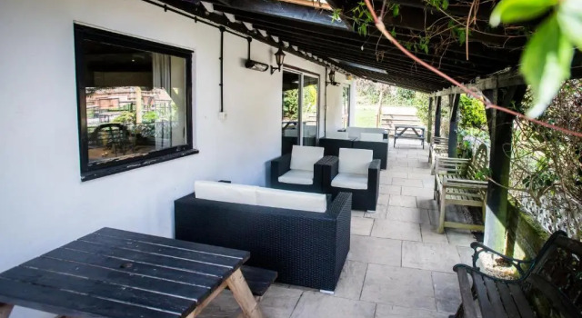 The Half Moon, Buchen Sie Hotel Steep England