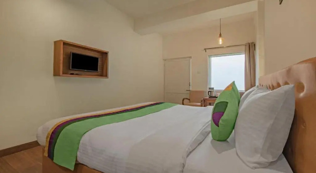 Номер Premium Treebo Raj Mall Road