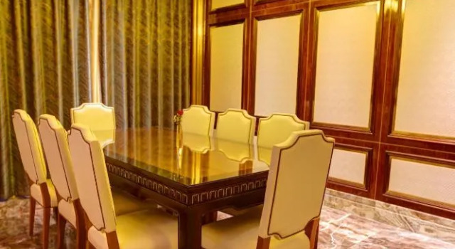 Люкс CHENGDU Trika Tsang International Hotel