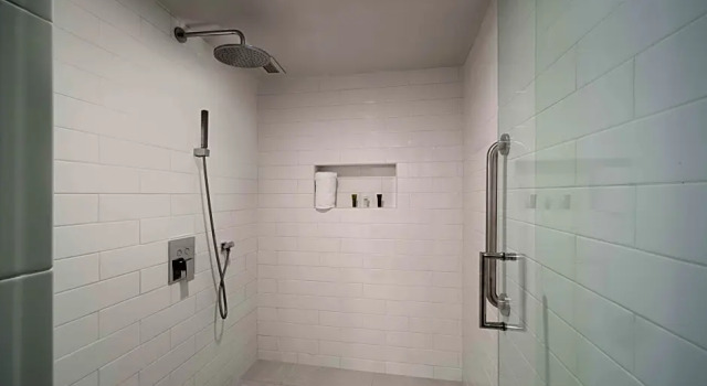 Полулюкс Hilton Richardson Dallas, TX