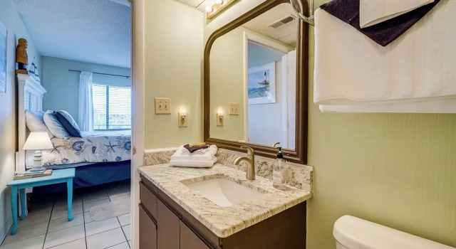 Апартаменты Bright Carolina Beach Condo: Public Beach On-site