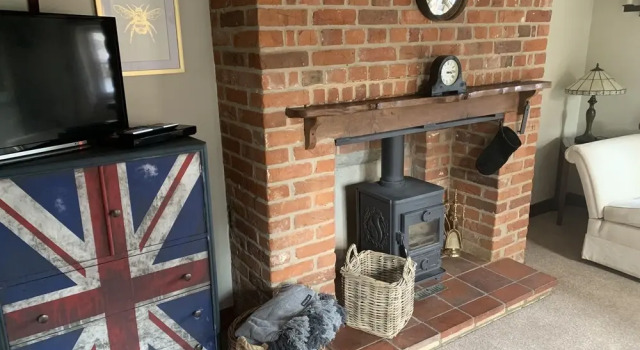 Cosy North Norfolk Cottage With Wood-Burner