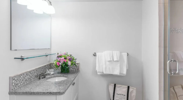 Номер Standard The Harborside Inn