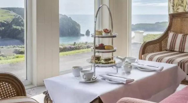 Mullion Cove Hotel Spa & Apartments, Varaa Huoneisto Asunnot kohteessa Merseyside, Huoneisto