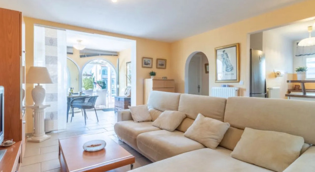 House Bonica Ispica, Забронировать Отель Отели Эмпуриабравы 4 звезды, 4*